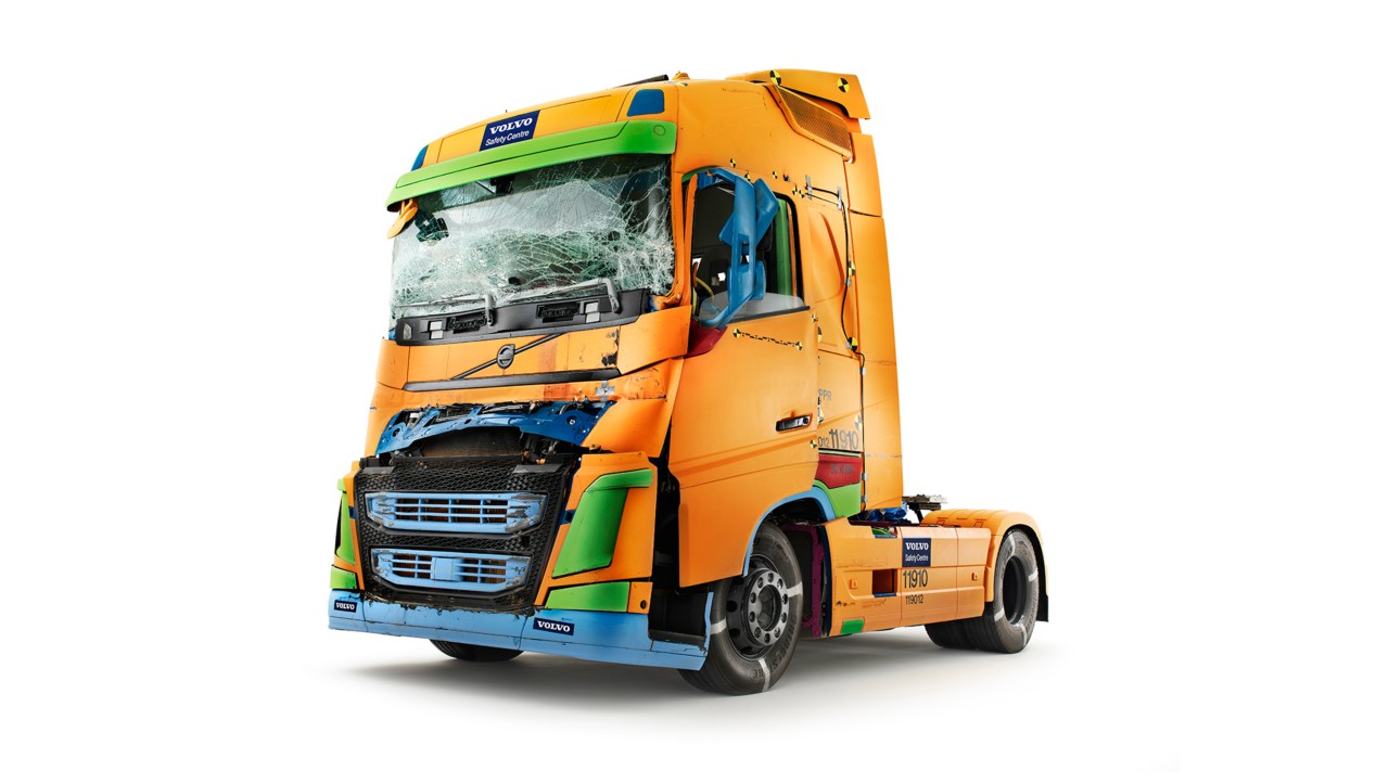 A collisiontested Volvo FH cab