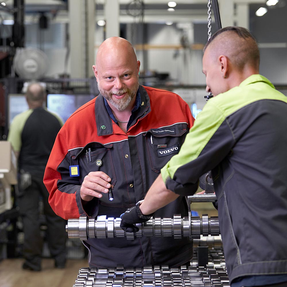 Generations meet at Volvo’s engine plant in Skövde